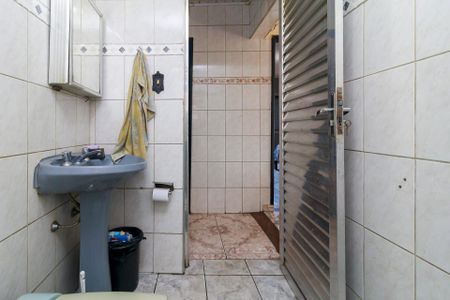 Casa à venda com 300m², 3 quartos e sem vaga Casa à venda com 300m², 3 quartos e sem vagaBanheiro Social