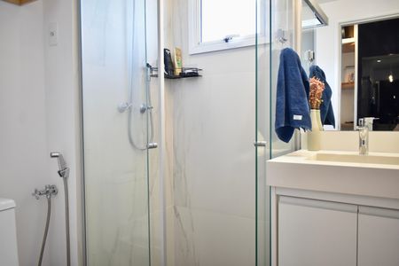 Apartamento à venda com 79m², 2 quartos e 2 vagas Apartamento à venda com 79m², 2 quartos e 2 vagasBanheiro da Suíte