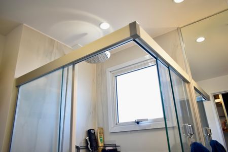 Apartamento à venda com 79m², 2 quartos e 2 vagas Apartamento à venda com 79m², 2 quartos e 2 vagasBanheiro da Suíte