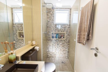 Apartamento à venda com 92m², 3 quartos e 2 vagasBanheiro da suíte