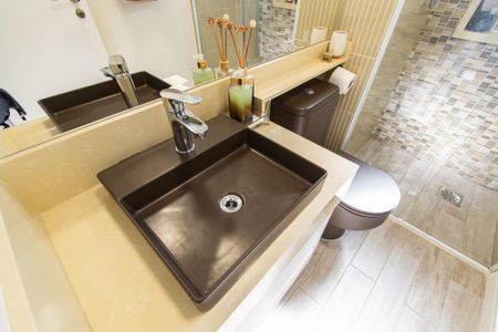 Apartamento à venda com 92m², 3 quartos e 2 vagasBanheiro da suíte