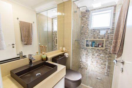 Apartamento à venda com 92m², 3 quartos e 2 vagasBanheiro da suíte