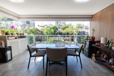 Apartamento à venda com 92m², 3 quartos e 2 vagasVaranda