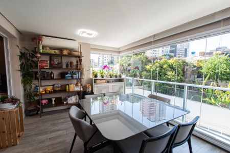 Apartamento à venda com 92m², 3 quartos e 2 vagasVaranda