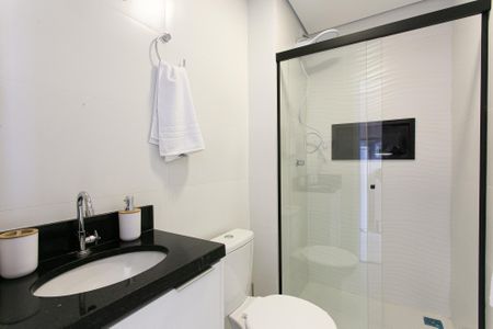 Studio para alugar com 34m², 1 quarto e sem vaga Studio para alugar com 34m², 1 quarto e sem vagaBanheiro Social