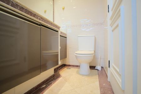 Apartamento para alugar com 200m², 3 quartos e 3 vagasBanheiro da Suíte 1