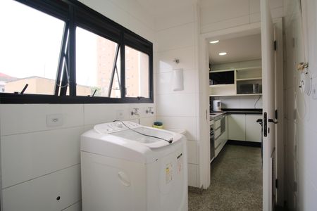 Apartamento para alugar com 200m², 3 quartos e 3 vagasÁrea de Serviço