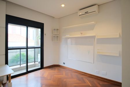 Apartamento para alugar com 200m², 3 quartos e 3 vagasSuíte 2