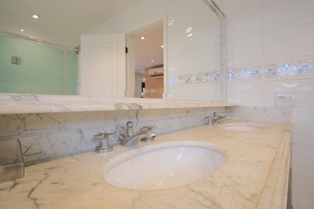 Apartamento para alugar com 200m², 3 quartos e 3 vagasBanheiro da Suíte 3