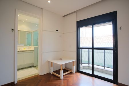 Apartamento para alugar com 200m², 3 quartos e 3 vagasSuíte 2