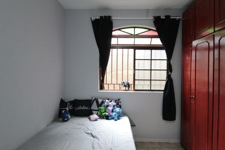 Casa à venda com 660m², 8 quartos e 3 vagasQuarto 1