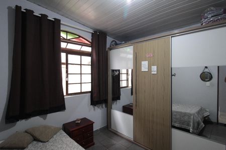 Casa à venda com 660m², 8 quartos e 3 vagasQuarto 2