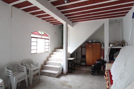 Casa à venda com 660m², 8 quartos e 3 vagasSala (Casa dos Fundos)