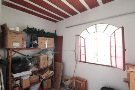 Casa à venda com 660m², 8 quartos e 3 vagasQuartos (Casa dos Fundos)