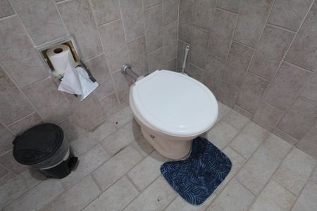 Casa à venda com 660m², 8 quartos e 3 vagasBanheiro (Casa dos Fundos)