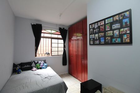 Casa à venda com 660m², 8 quartos e 3 vagasQuarto 1