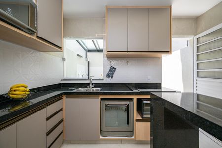 Casa de condomínio à venda com 124m², 2 quartos e 2 vagasCozinha