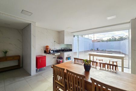 Casa para alugar com 495m², 5 quartos e 7 vagasÁrea - Churrasqueira