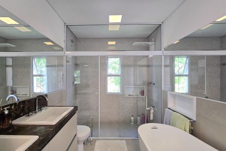 Casa para alugar com 495m², 5 quartos e 7 vagasBanheiro - Suíte 4