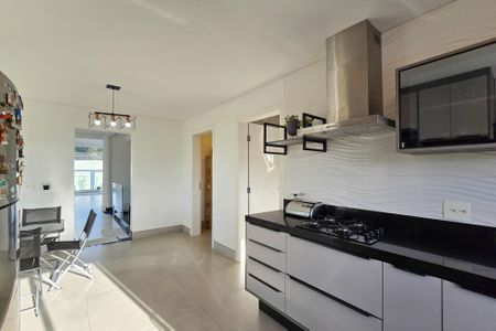 Casa para alugar com 495m², 5 quartos e 7 vagasCozinha