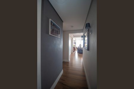 Apartamento para alugar com 171m², 4 quartos e 3 vagas Apartamento para alugar com 171m², 4 quartos e 3 vagasCorredor