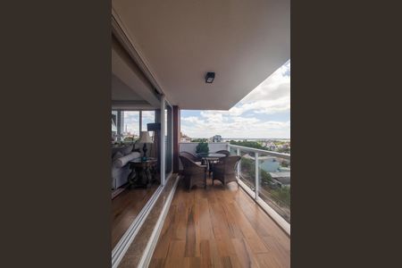 Apartamento para alugar com 171m², 4 quartos e 3 vagas Apartamento para alugar com 171m², 4 quartos e 3 vagasVaranda