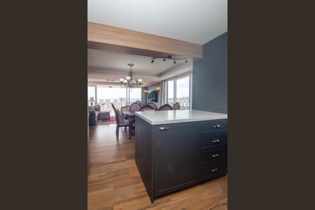 Apartamento para alugar com 171m², 4 quartos e 3 vagas Apartamento para alugar com 171m², 4 quartos e 3 vagasCozinha