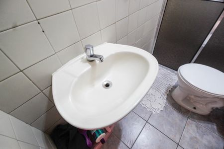 Casa à venda com 220m², 4 quartos e 3 vagas Casa à venda com 220m², 4 quartos e 3 vagas Banheiro de serviço