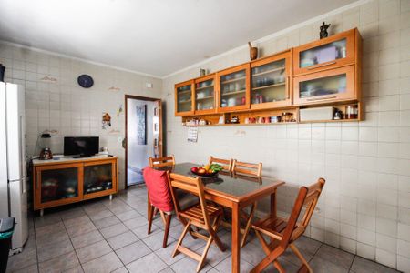 Casa à venda com 220m², 4 quartos e 3 vagas Casa à venda com 220m², 4 quartos e 3 vagasCozinha