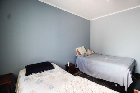 Casa à venda com 220m², 4 quartos e 3 vagas Casa à venda com 220m², 4 quartos e 3 vagasQuarto 3