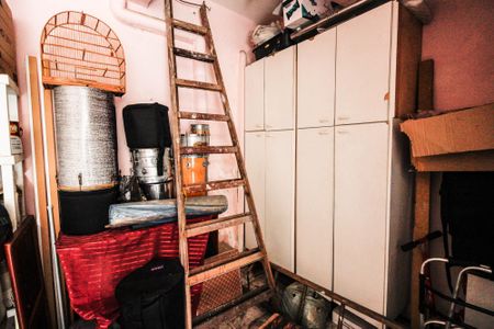 Casa à venda com 220m², 4 quartos e 3 vagas Casa à venda com 220m², 4 quartos e 3 vagasGaragem