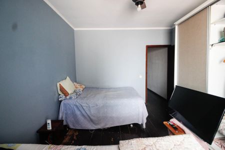 Casa à venda com 220m², 4 quartos e 3 vagas Casa à venda com 220m², 4 quartos e 3 vagasQuarto 3