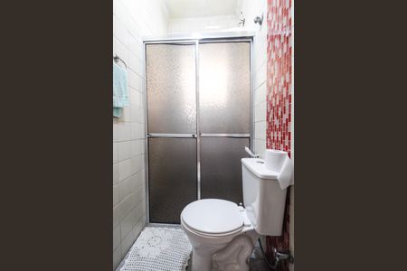 Casa à venda com 220m², 4 quartos e 3 vagas Casa à venda com 220m², 4 quartos e 3 vagas Banheiro de serviço