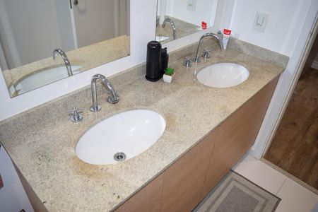 Apartamento à venda com 90m², 3 quartos e 2 vagasBanheiro Suíte 2