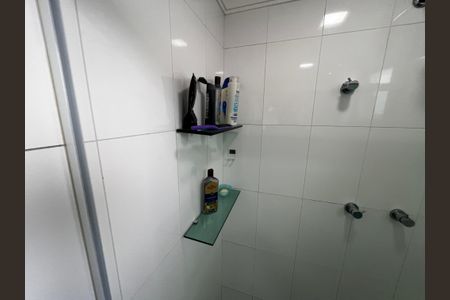 Apartamento à venda com 144m², 3 quartos e 3 vagas Apartamento à venda com 144m², 3 quartos e 3 vagasBanheiro da Suíte 2