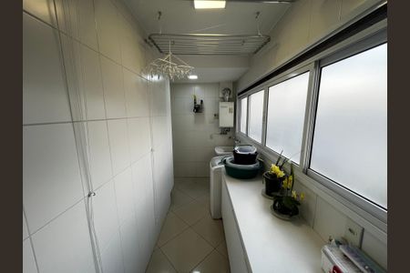 Apartamento à venda com 144m², 3 quartos e 3 vagas Apartamento à venda com 144m², 3 quartos e 3 vagasÁrea de Serviço