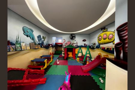 Apartamento à venda com 144m², 3 quartos e 3 vagas Apartamento à venda com 144m², 3 quartos e 3 vagasBrinquedoteca