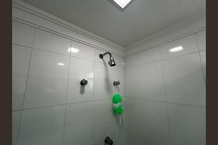 Apartamento à venda com 144m², 3 quartos e 3 vagas Apartamento à venda com 144m², 3 quartos e 3 vagasBanheiro da Suíte 2