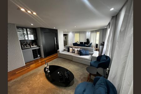 Apartamento à venda com 144m², 3 quartos e 3 vagas Apartamento à venda com 144m², 3 quartos e 3 vagasSala