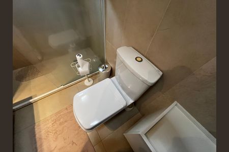 Apartamento à venda com 144m², 3 quartos e 3 vagas Apartamento à venda com 144m², 3 quartos e 3 vagasBanheiro da Suíte 1