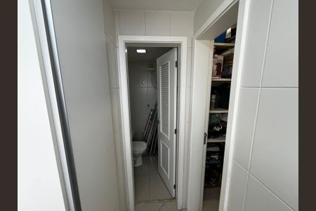 Apartamento à venda com 144m², 3 quartos e 3 vagas Apartamento à venda com 144m², 3 quartos e 3 vagasÁrea de Serviço