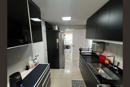 Apartamento à venda com 144m², 3 quartos e 3 vagas Apartamento à venda com 144m², 3 quartos e 3 vagasCozinha