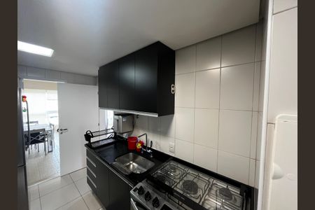 Apartamento à venda com 144m², 3 quartos e 3 vagas Apartamento à venda com 144m², 3 quartos e 3 vagasCozinha