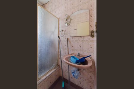 Casa à venda com 400m², 4 quartos e 4 vagasBanheiro 2