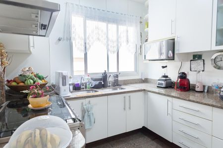 Apartamento à venda com 225m², 4 quartos e 4 vagasCozinha