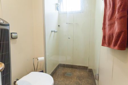 Apartamento à venda com 225m², 4 quartos e 4 vagasBanheiro suite 