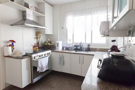 Apartamento à venda com 225m², 4 quartos e 4 vagasCozinha