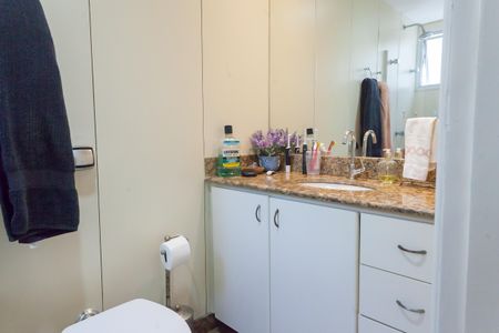 Apartamento à venda com 225m², 4 quartos e 4 vagasBanheiro Social