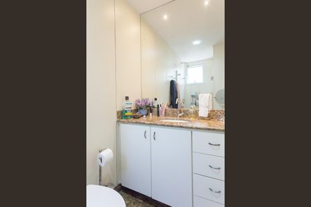 Apartamento à venda com 225m², 4 quartos e 4 vagasBanheiro Social