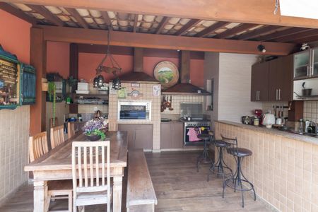 Apartamento à venda com 225m², 4 quartos e 4 vagasarea privativa 2- churrasqueira 